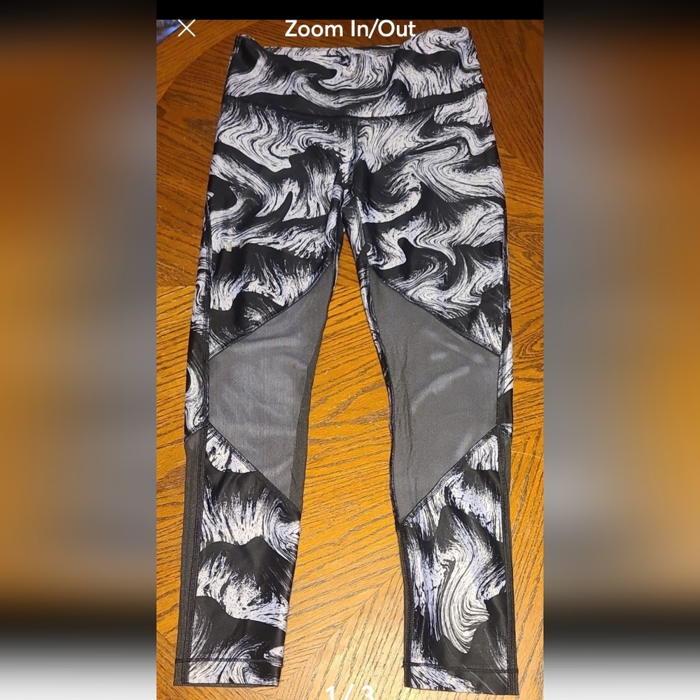 Under Armour  compression leggings